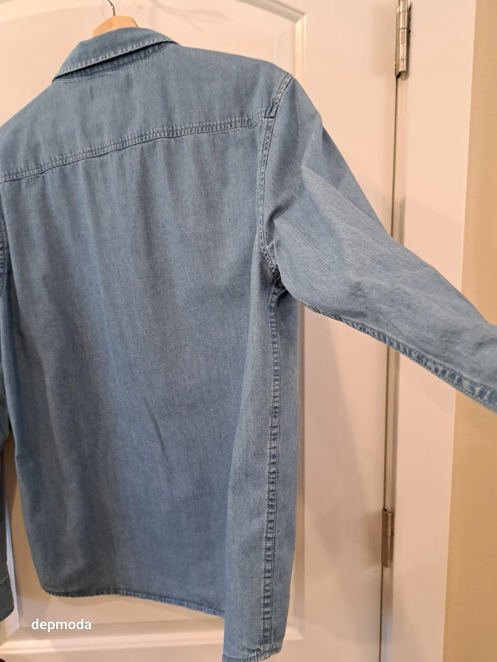 Forever 21 Men Light Denim Button-Up Shirt Size M